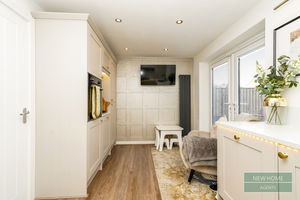 Photo 16- click for photo gallery